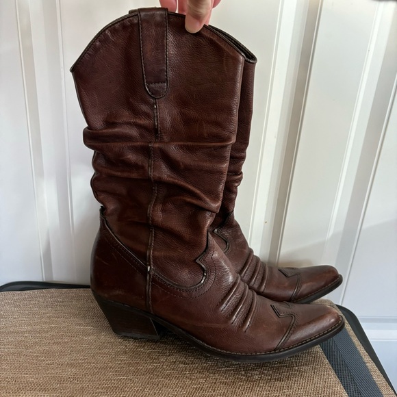 Brown Arturo Chiang Cowboy Boots - Picture 2 of 16